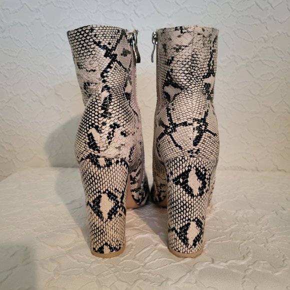 PrettyLittleThing Snake Print Ankle Boots - Picture 7 of 11
